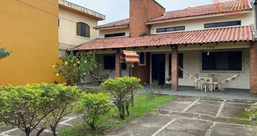 Casa com 4 quartos à venda, 180 m² por R$ 630.000 - Mirim - Praia Grande/SP