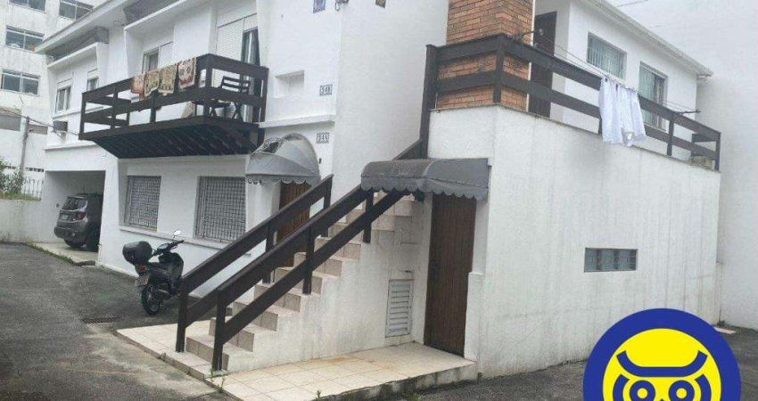 Casa 3 dormitórios, à venda, no centro, com 1 suíte e 1 vaga.