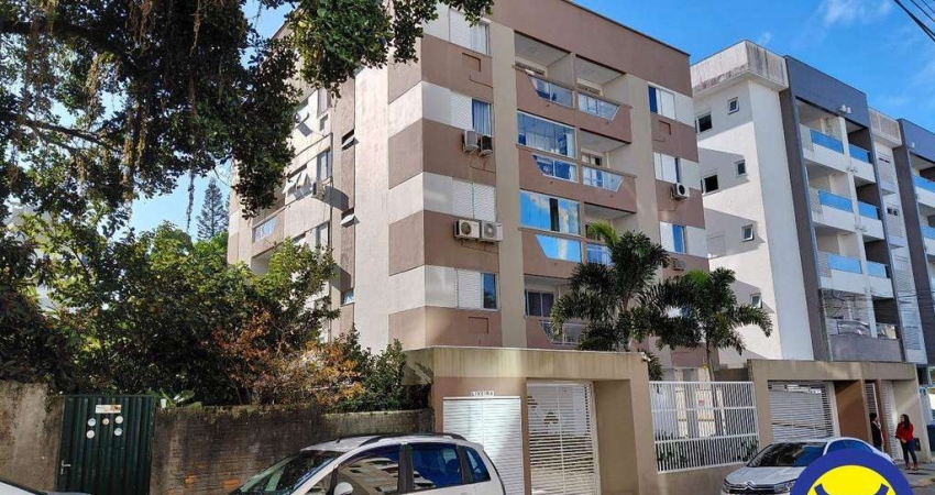 Apartamento de 2 quartos com vaga de garagem na Trindade.
