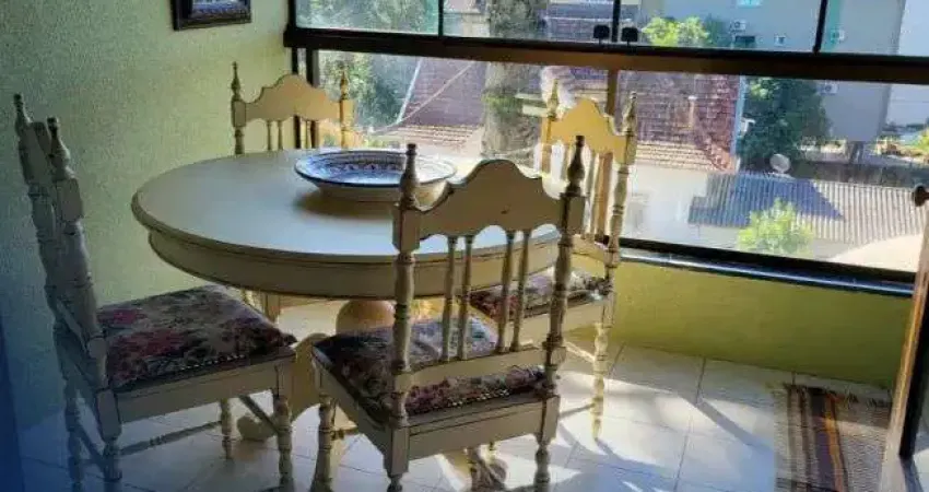 Imóvel para venda possui 153 metros quadrados com 3 quartos em Centro - Canela - RS