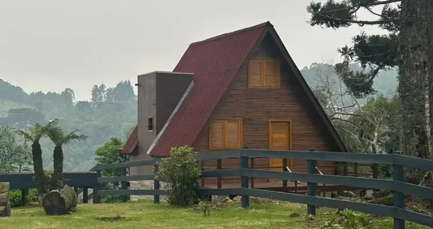 Casa com 2 quartos à venda na Rua Coronel Steiglich, Carazal, Gramado