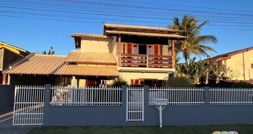 Casa com 3 quartos à venda na rua Osorio, Praia Grande, São Francisco do Sul
