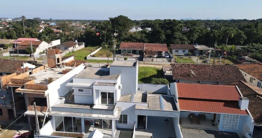 Casa com 3 quartos para alugar na rua papa joao paulo, Ubatuba, São Francisco do Sul