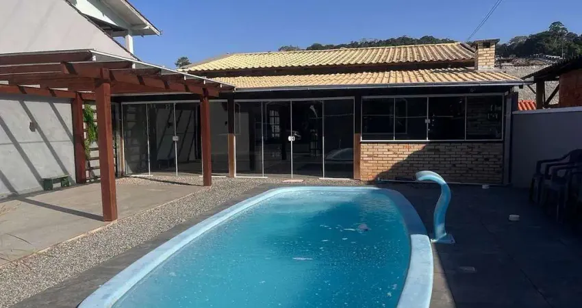 CASA PARA LOCAÇÃO NO CENTRO DE SÃ0 FRANCISCO DO SUL