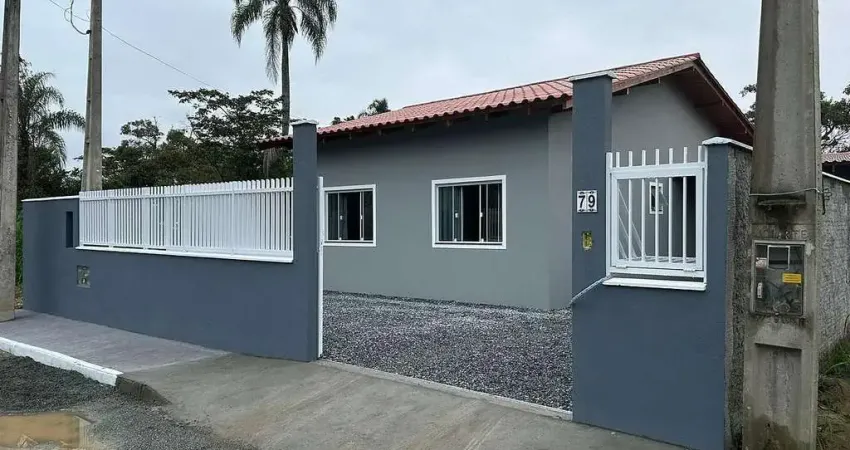 CASA A VENDA NA PRAIA DO UBATUBA, EM SÃO FRANCISCO DO SUL,SC