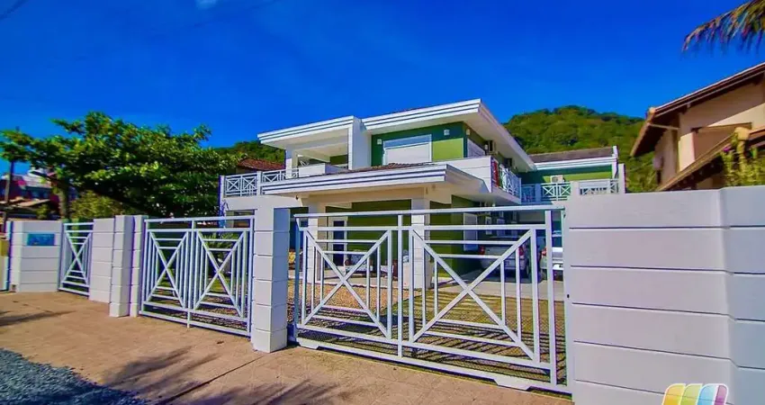 Casa com 6 quartos à venda na Rua Madri, Itaguaçu, São Francisco do Sul