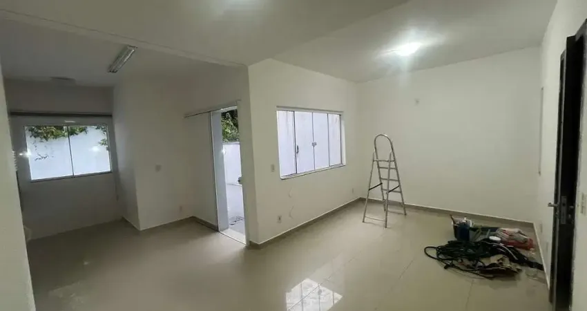 CASA GEMINADA PARA LOCAÇÃO NA REGIÃO CENTRAL, EM SÃO FRANCISCO DO SUL,SC