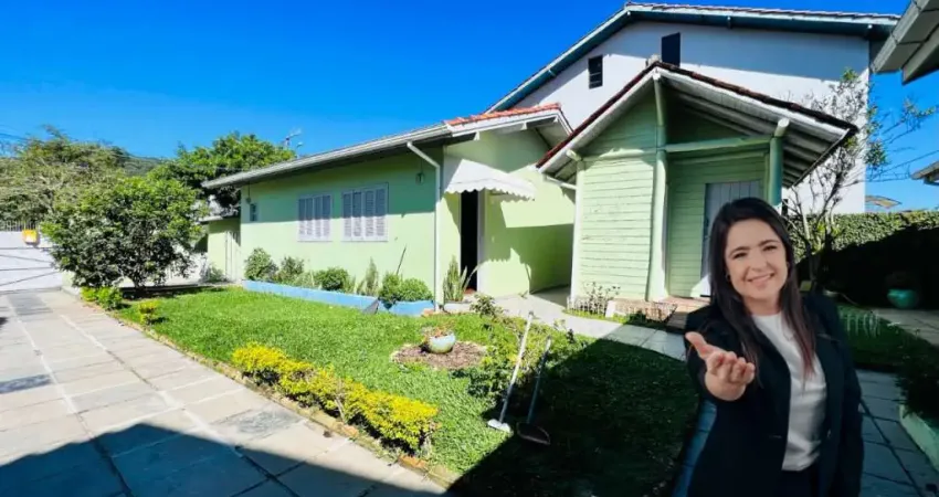 Casa com 3 quartos à venda na Rua Huberto Rohden, 294, Campeche, Florianópolis