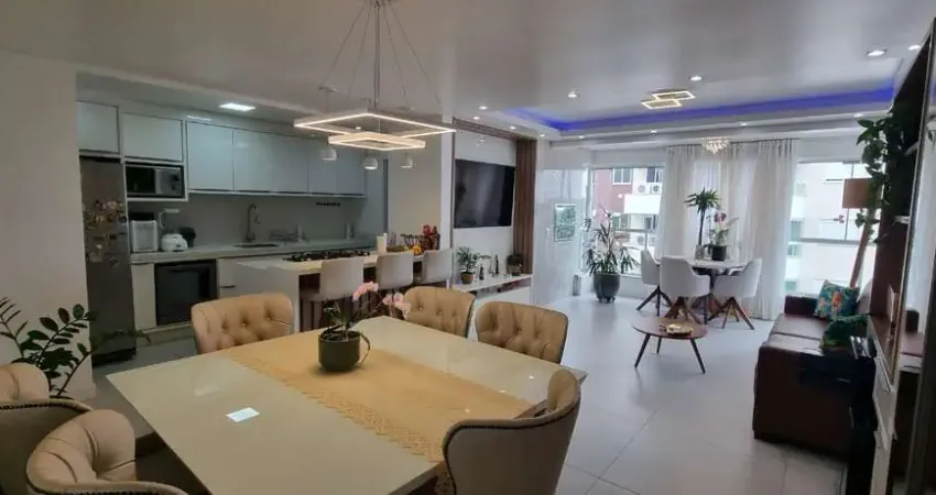 Apartamento com 3 quartos à venda na Rua Tiradentes, 403, Kobrasol, São José