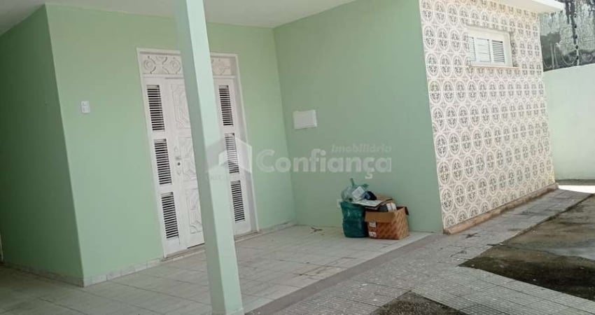 Casa para Locação no Presidente Kennedy- Fortaleza/CE