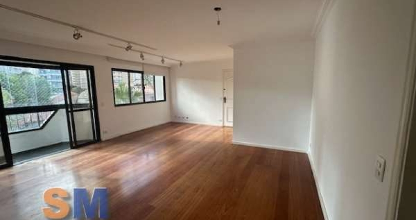 Apartamento com 3 quartos para alugar na Rua Araguari, Vila Uberabinha, São Paulo