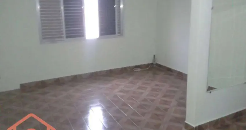 Sobrado em bairro tranquilo para famílias que apreciam espaço e tranquilidade!