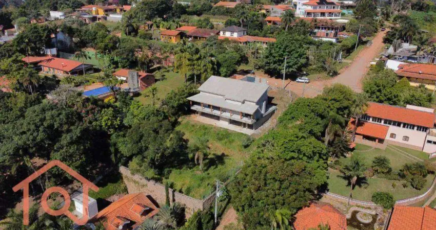 Sobrado com 3 dormitórios à venda, 384 m² por R$ 551.000,00 - Jardim Bela Vista - Jacareí/SP