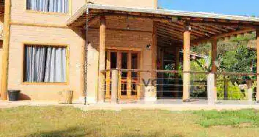 Chácara com 4 dormitórios à venda, 498 m² por R$ 2.100.000,00 - Estância Figueira Branca - Campo Limpo Paulista/SP