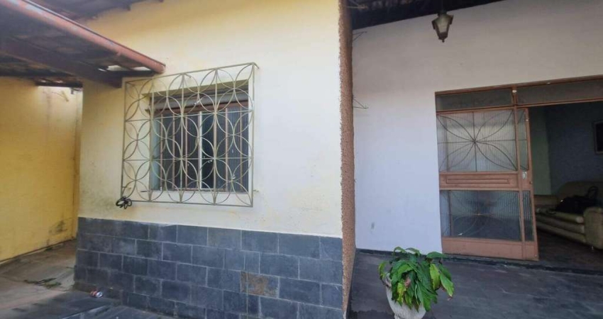 Casa com 3 quartos à venda no Nova Suíssa, Belo Horizonte 