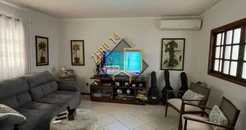 Ótima oportunidade - Casa á venda.