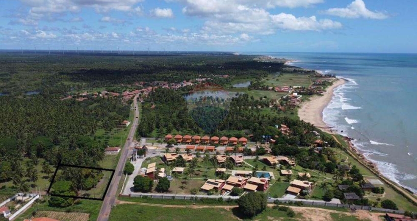 Terreno com escritura pública de 600 m²  a poucos metros da praia