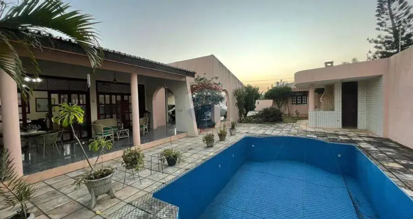 Casa com 6 quartos à venda na Rua Luiz Antônio Bezerra Lopes, 3718, Candelária, Natal
