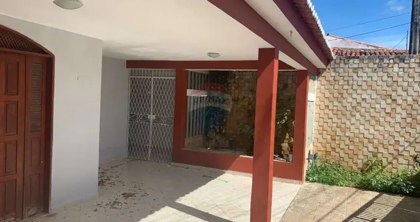 Casa com 3 quartos à venda na Rua Padre Cícero Batista, 22, Emaús, Parnamirim