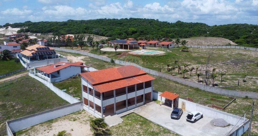 Casa Duplex com 3 Quartos (suítes), na Praia de Barreta – 900m² de Terreno e Vista Deslumbrante para as Piscinas Naturais!