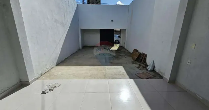 CASA EM NEÓPOLIS BEM LOCALIZADA COM ESPAÇO COMERCIAL