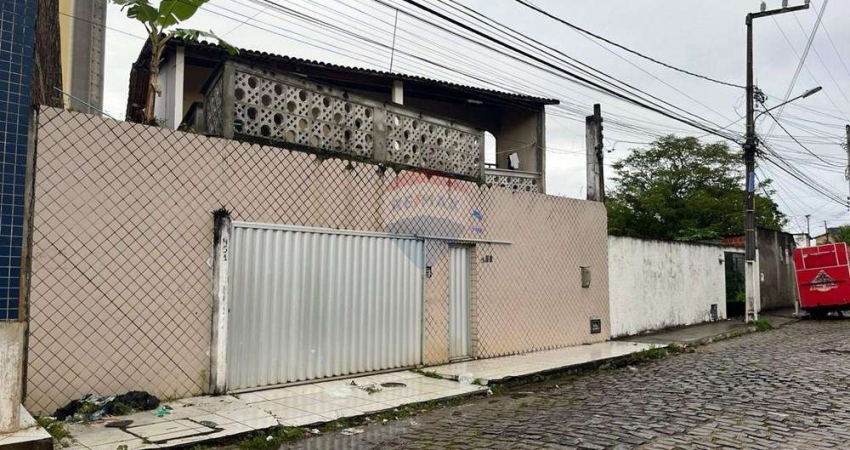Casa Duplex com Kitnet a 500m da Praia de Ponta Negra – Ideal para Moradia, Investimento ou Renda Extra