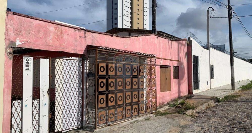 Casa e Kitnets em Dix-Sept Rosado - R$ 280.000,00