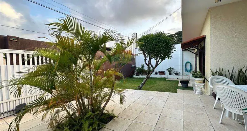 Casa com 4 quartos à venda na Rua Praia de Cabedelo, 2178, Ponta Negra, Natal