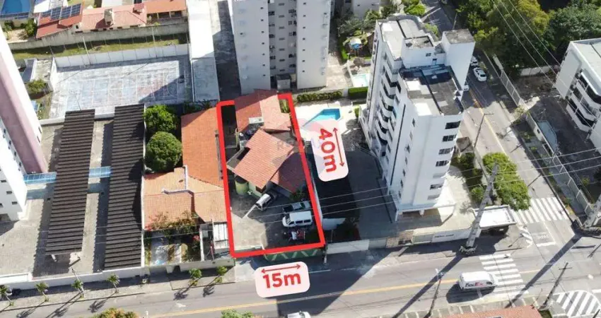 Casa com 4 suítes lado sombra - terreno com 600m² na rua ismael pereira