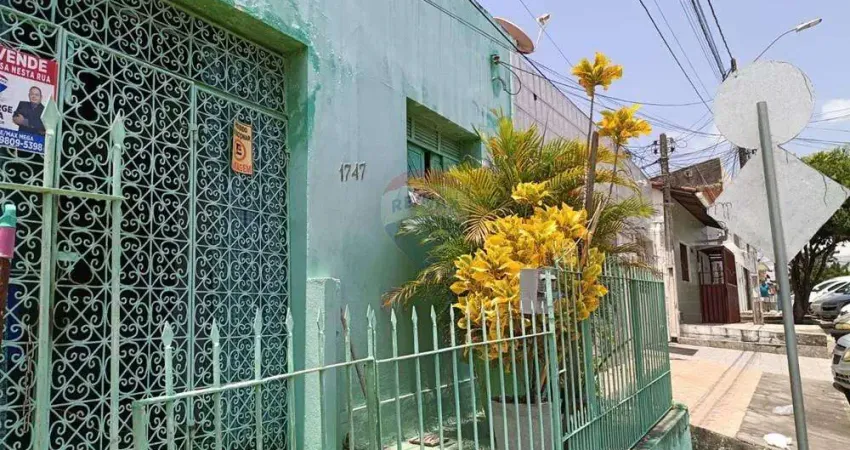 Casa com 4 quartos à venda no Alecrim, Natal