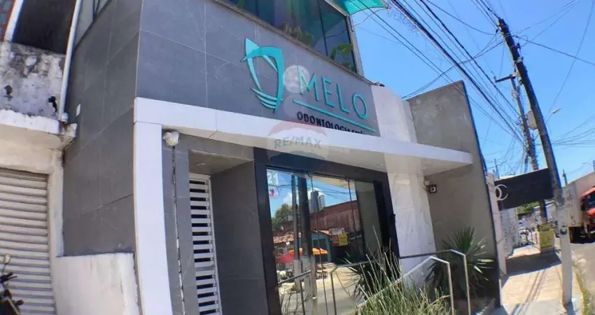 Oportunidade prédio comercial com 3 andares e energia solar