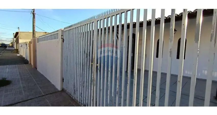 Casa com 4 quartos para alugar no Candelária, Natal