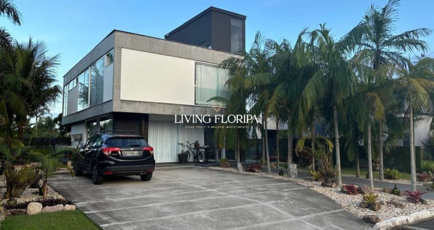 Casa em condomínio fechado com 3 quartos à venda na Rodovia Aparício Ramos Cordeiro, 110, Campeche, Florianópolis