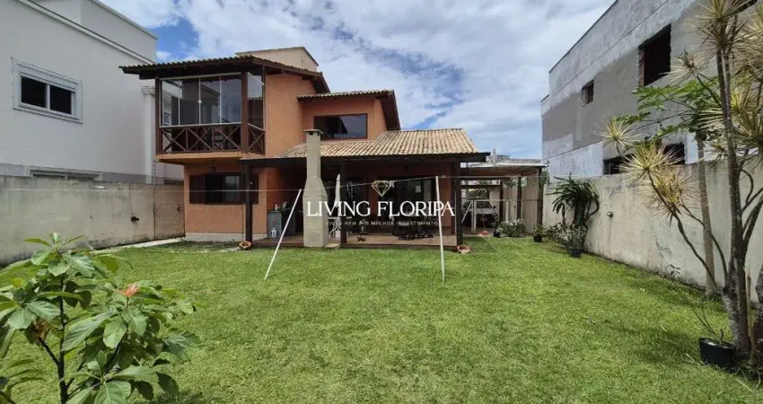 Casa com 3 quartos à venda na Rua Grumixama, 97, Campeche, Florianópolis