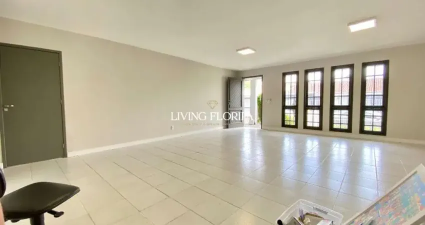 Casa com 3 quartos à venda na Cônego Thomaz Fontes, 109, Santa Mônica, Florianópolis