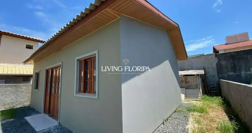 Casa com 2 quartos à venda na Rua do Aviador, 407, Carianos, Florianópolis