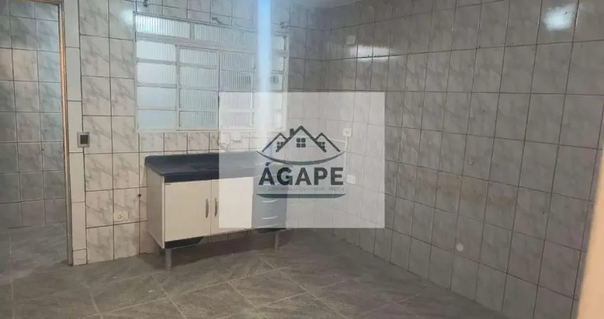 Casa com 1 quarto para alugar na Vila Pirajussara, São Paulo 