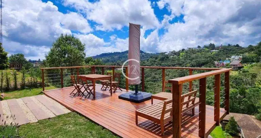 Sobrado com 4 dormitórios à venda, 230 m² por R$ 2.375.000,00 - Recanto das Araucárias - Campos do Jordão/SP