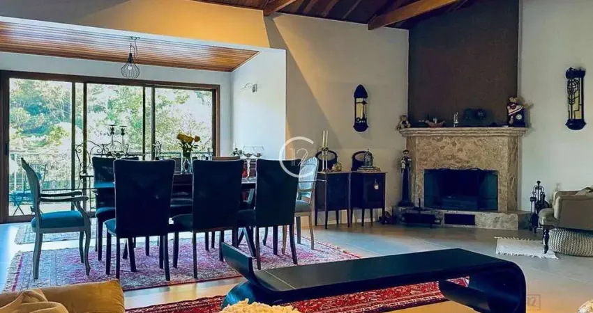 Chácara em condomínio com 3 suítes à venda, 10000 m² por R$ 2.585.000 - Freitas - São José dos Campos/SP