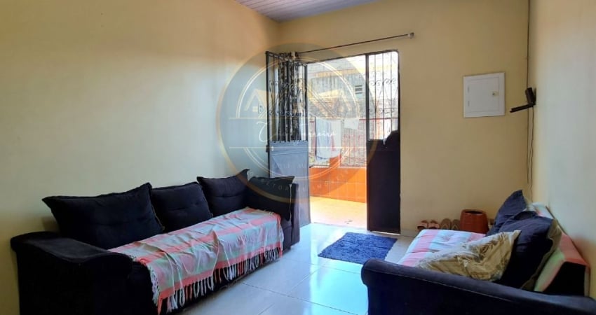 Casa Com Quintal em Flores!