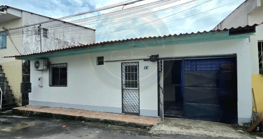 Casa com 2 quartos para alugar na Rua Aymoré, 31, Flores, Manaus