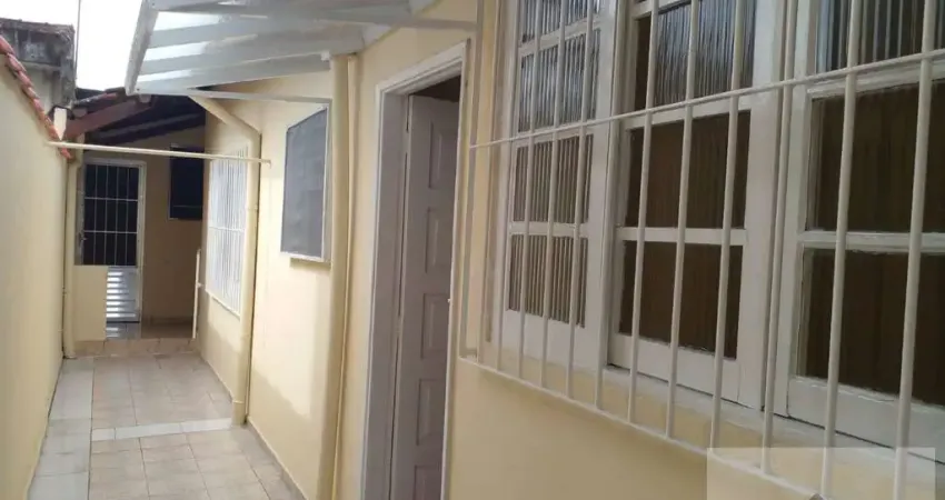 Casa geminada 02 dormitórios com edícula boqueirão - r$ 650.000