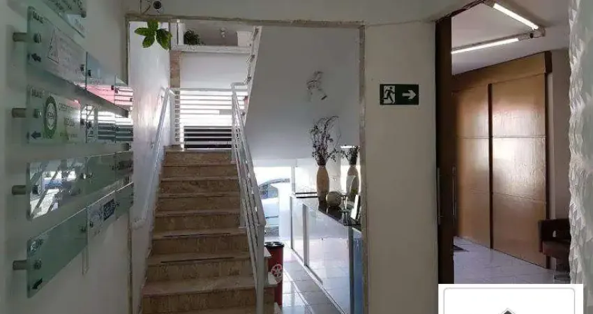 Ótima Sala Comercial no Boqueirão, para Profissionais Liberais.