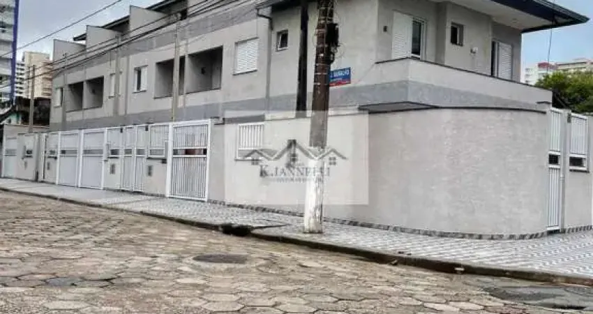 Vendo Ótima Casa Triplex de Condomínio Próximo a Praia