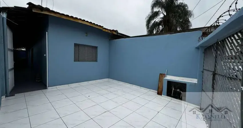 ALUGA-SE CASA TÉRREA - GUILHERMINA - PRAIA GRANDE