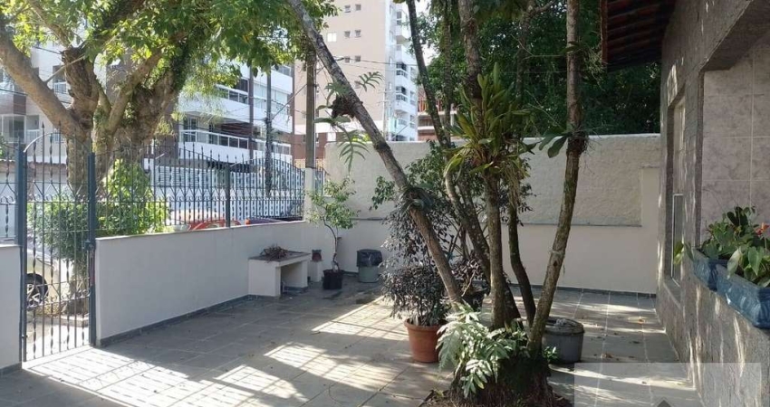 Casa Isolada com 04 Dormitórios - Canto do Forte -