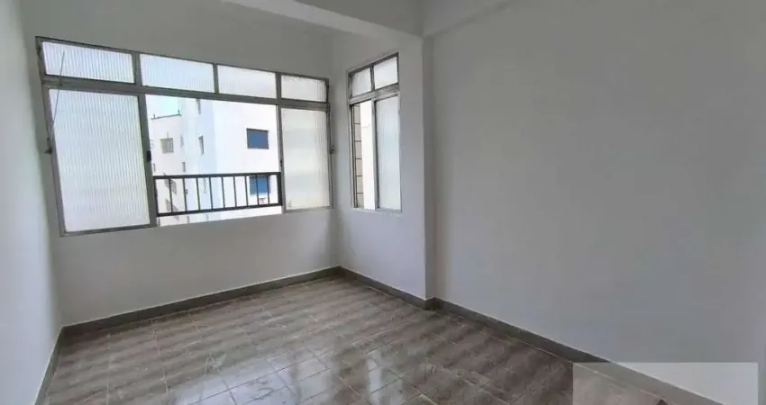 Apartamento 01 Dormitório 02 Elevadores Centro São Vicente - R$ 210.000