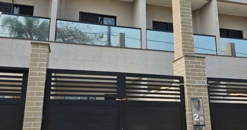 Triplex Sobrado 3 Dormitórios. Maracanã. Praia Grande SP.