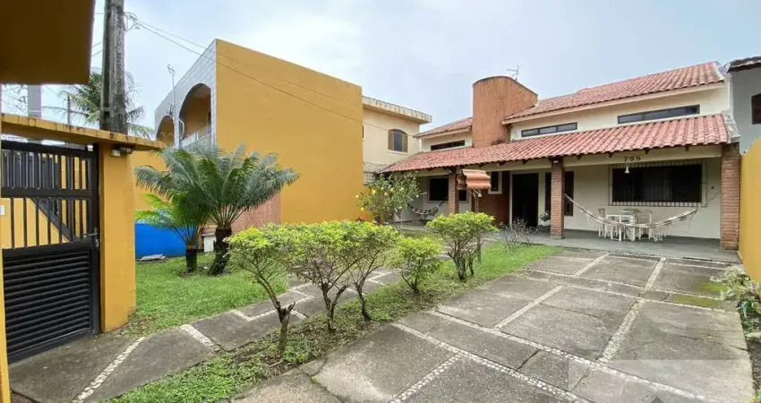 Casa com 4 quartos à venda na Vila Mirim, Praia Grande 