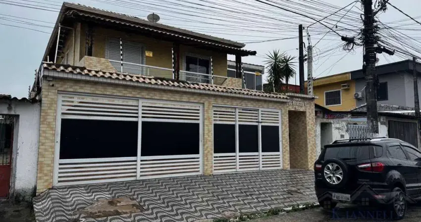 Casa de condomínio com varanda, 2 dormitórios e 1 vaga de garagem